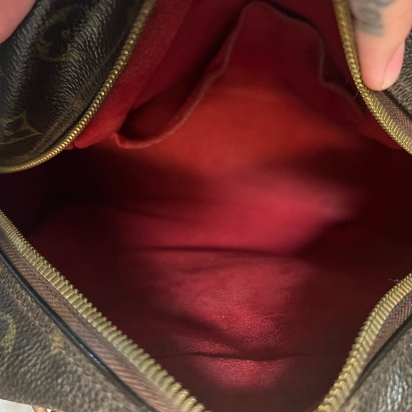 Louis Vuitton Monogram Excentric Cite Handbag - Picture 10 of 13